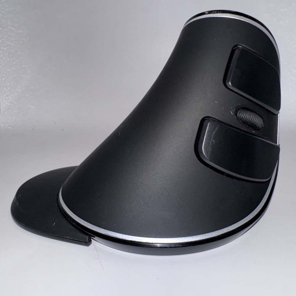 Delux M618 PLUS Vertical Gaming Wireless Mouse
